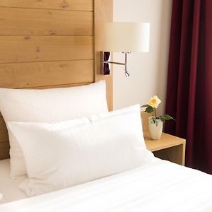 Comfort Zimmer mit Kingsize-Bett